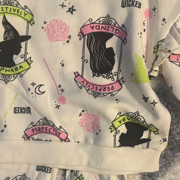 Wicked Set - Picture 2 of 4